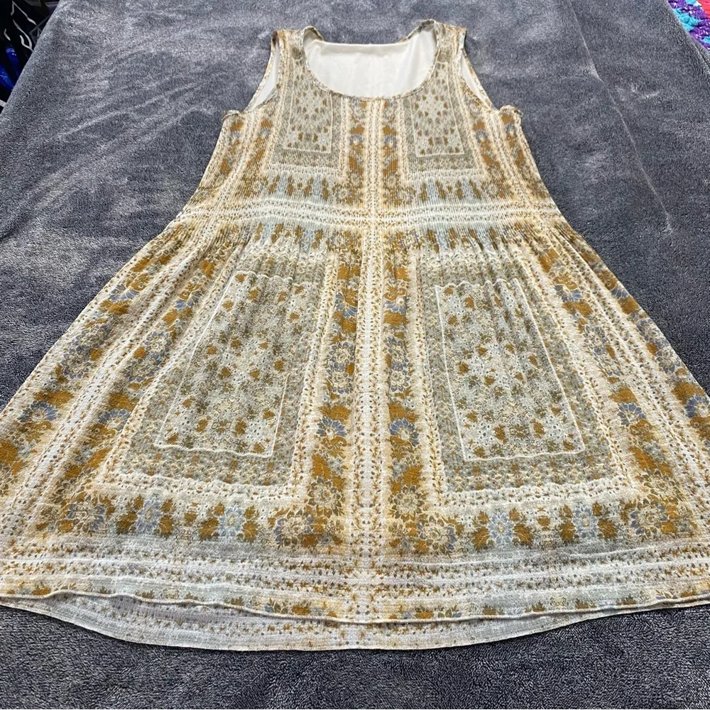 Jane and Delancey Boho neutral colored knee length dress - Picture 4 of 9